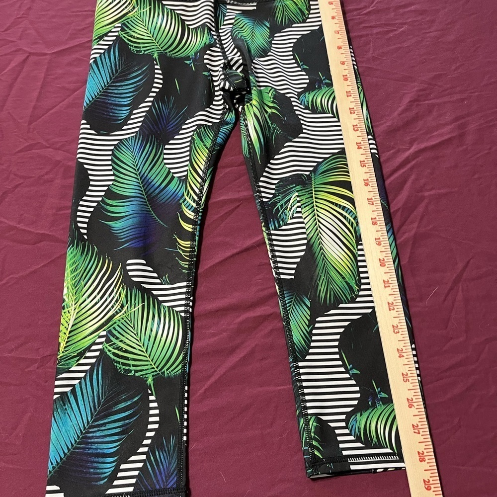Betsey Johnson Performance Women's Sz S Palm Tree Tropical Active Crop Leggings